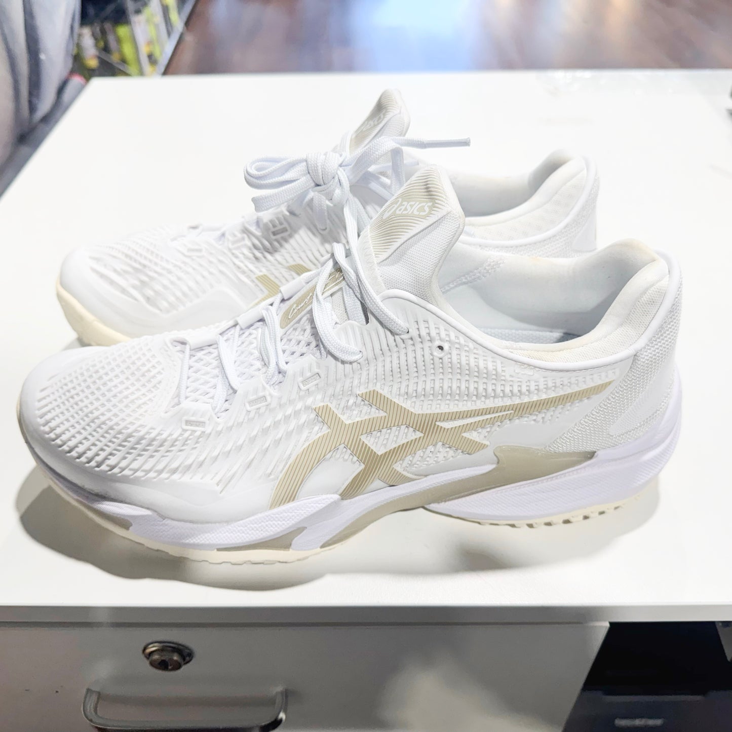 Asics Court FF 3 men's tennis shoes 369.107 size 9.5 (condition 8/10)