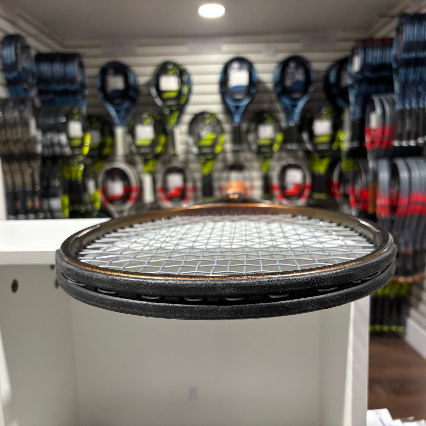 Wilson Pro Staff 97L V14 gripsize 4 1/4 (Condition 8/10) 0203-2