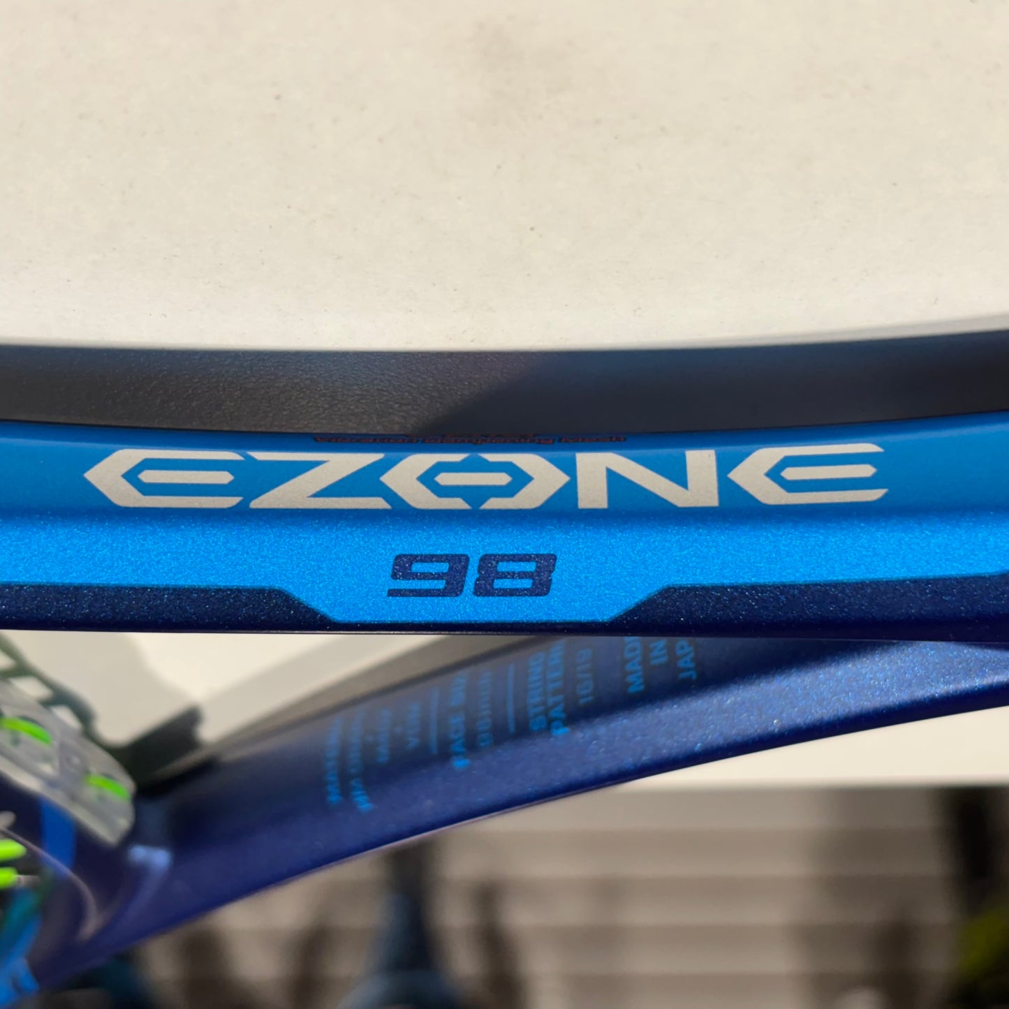 Yonex Ezone 98+ grip 4 1/2 Japan (Condition 7/10) 0729-2