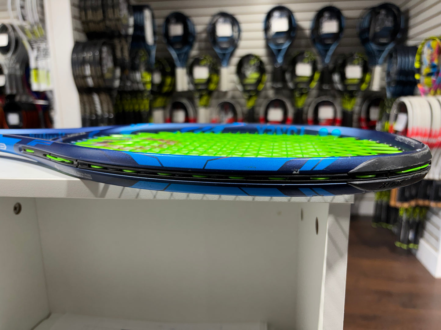Yonex Ezone 98+ grip 4 1/2 Japan (Condition 7/10) 0729-2