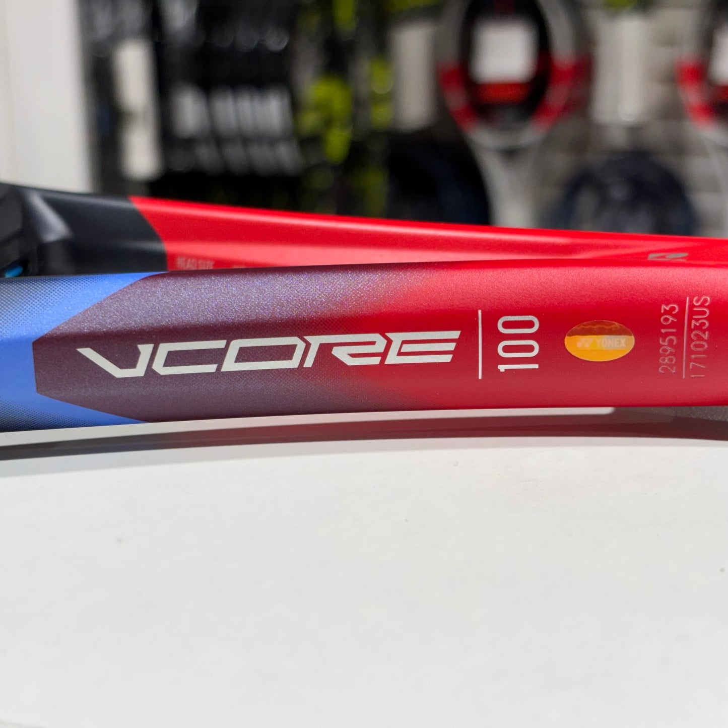 Yonex Vcore 100 gripsize 4 3/8 (Condition 8.5/10) 0422-8 Made in Japan