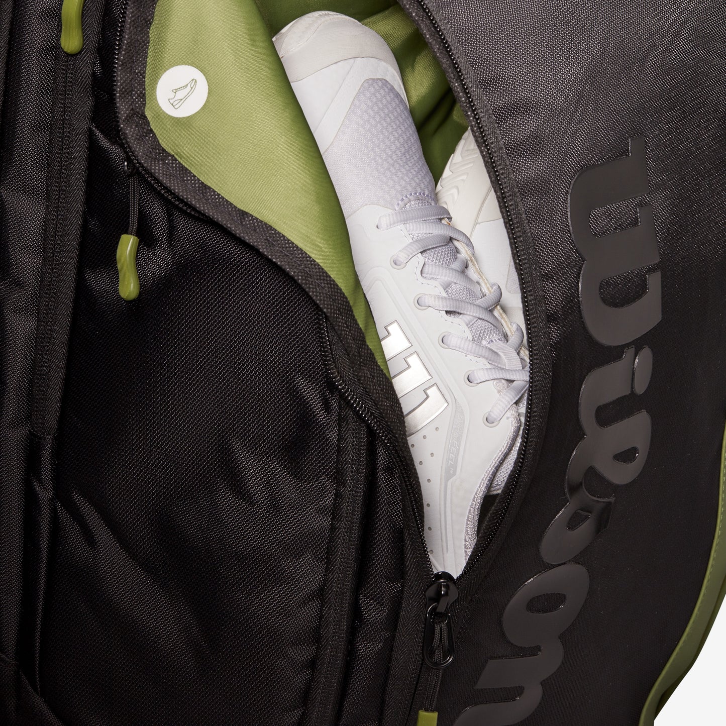 Wilson Super Tour Blade v8 backpack tennis bag