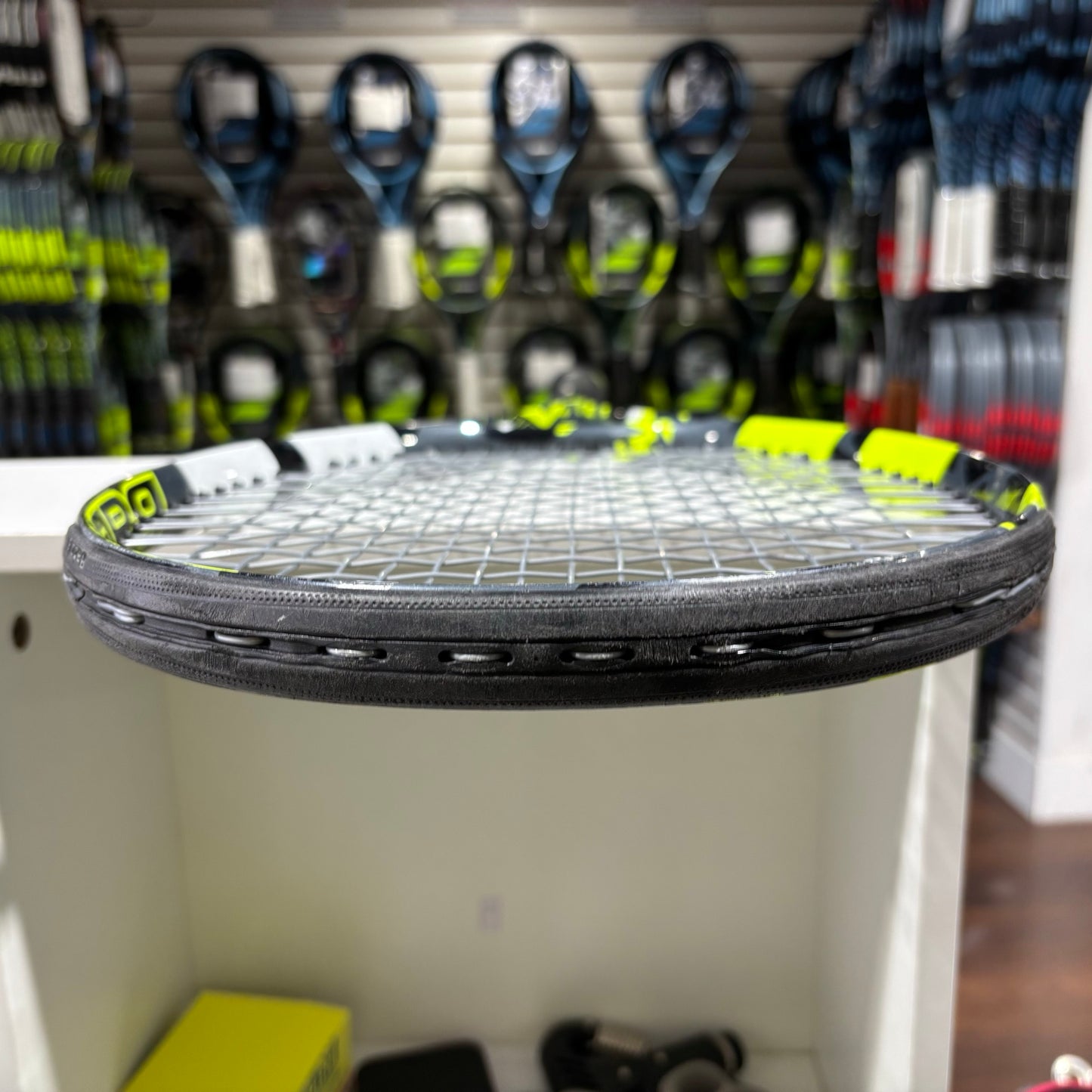 Babolat Pure Aero Plus gripsize 4 3/8 (Condition 8/10) 0826-3