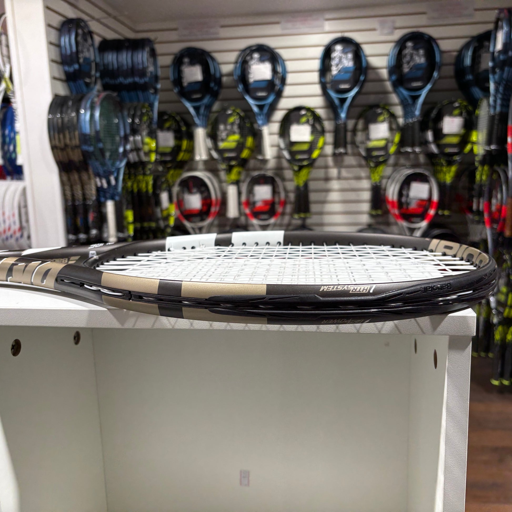 Babolat Pure Drive Wimbledon gripsize 4 3/8 (Condition 9.5/10) 0209-3 - VuTennis.com