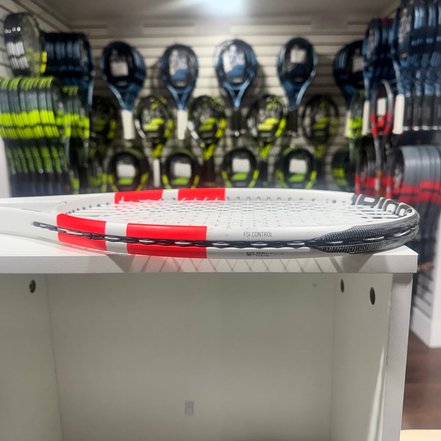 Babolat Pure Strike 98 16x19 gripsize 4 3/8 (Condition 8/10) 0501-2