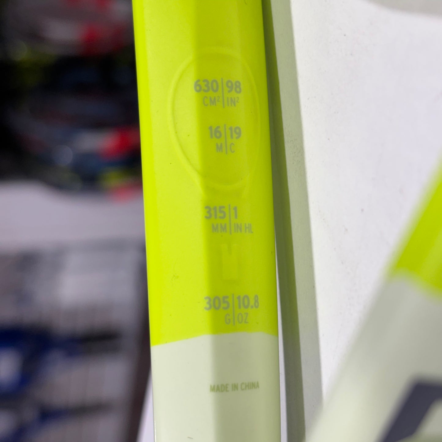 Head Auxetic 2 Extreme Pro gripsize 4 3/8 (Condition 9/10) 0204-5