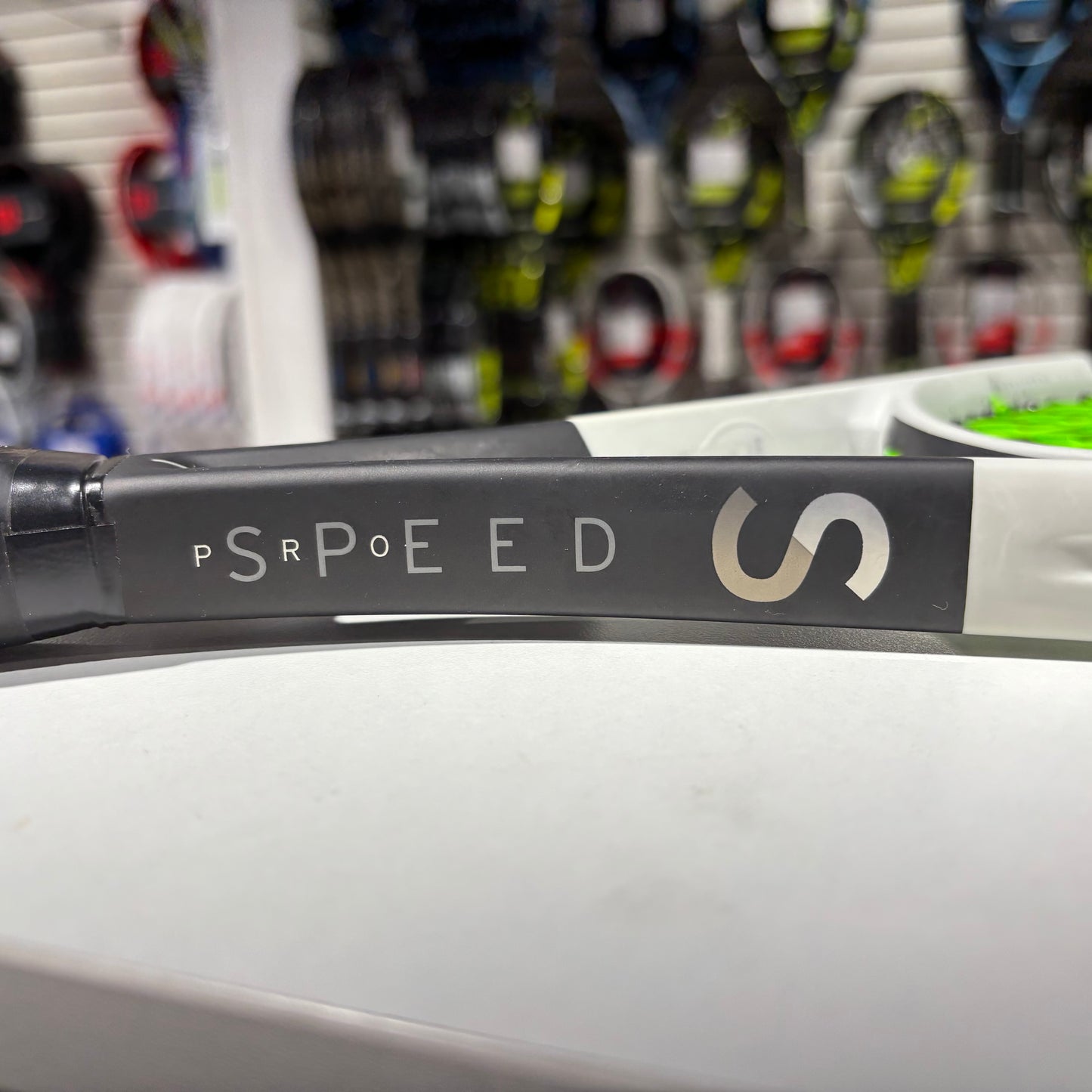 Head Auxetic 2 Speed Pro gripsize 4 3/8 (Condition 9/10) 0204-4