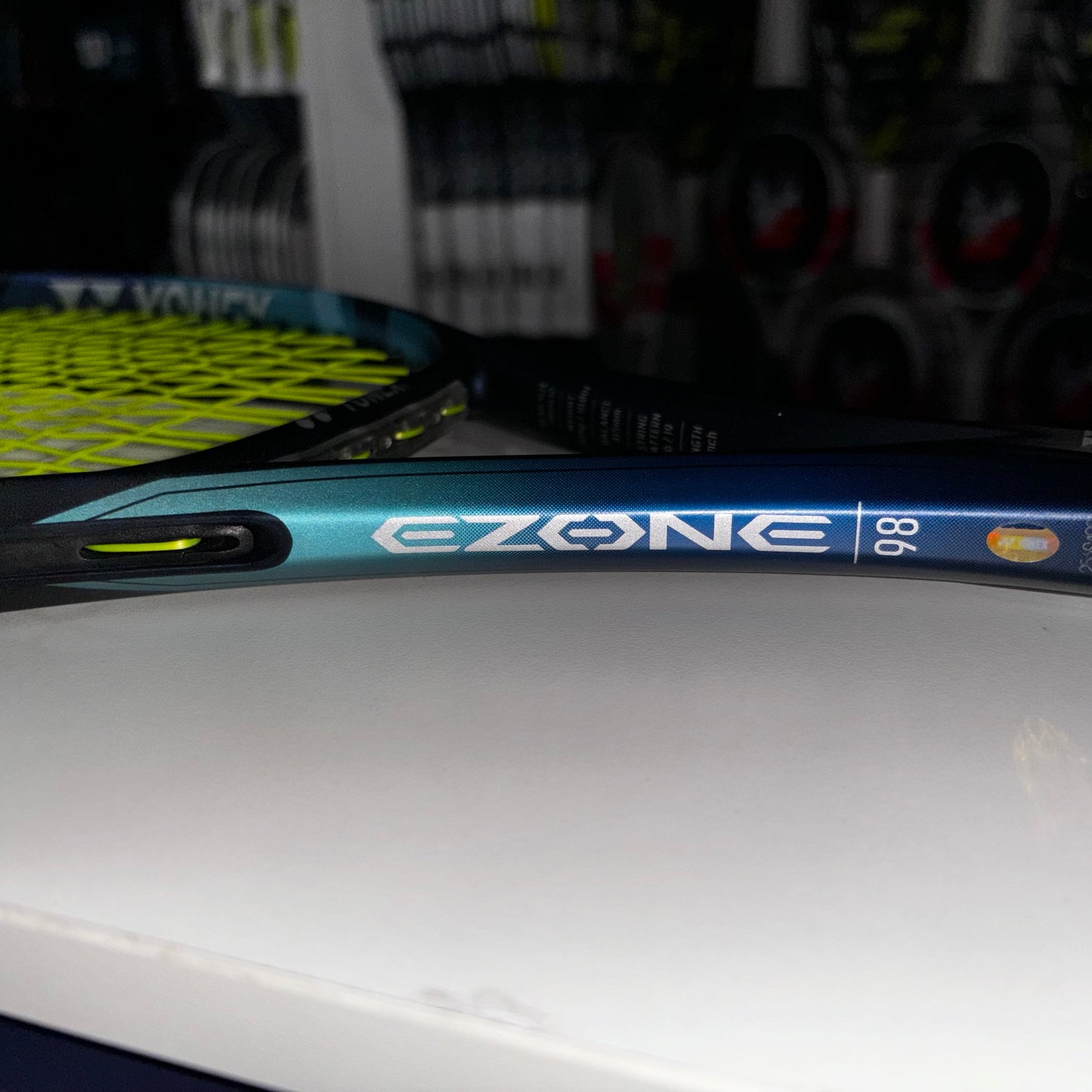 Yonex Ezone 98 gripsize 4 1/4 (Condition 9/10) Made in Japan 240503