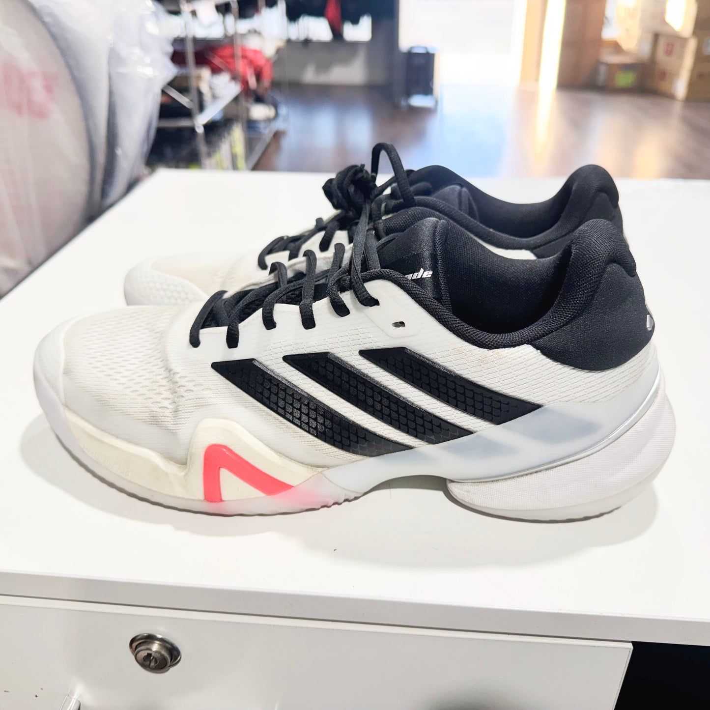 Adidas Barricade 14 Men Wide Tennis Shoes JQ7107 size 11 (condition 6/10)