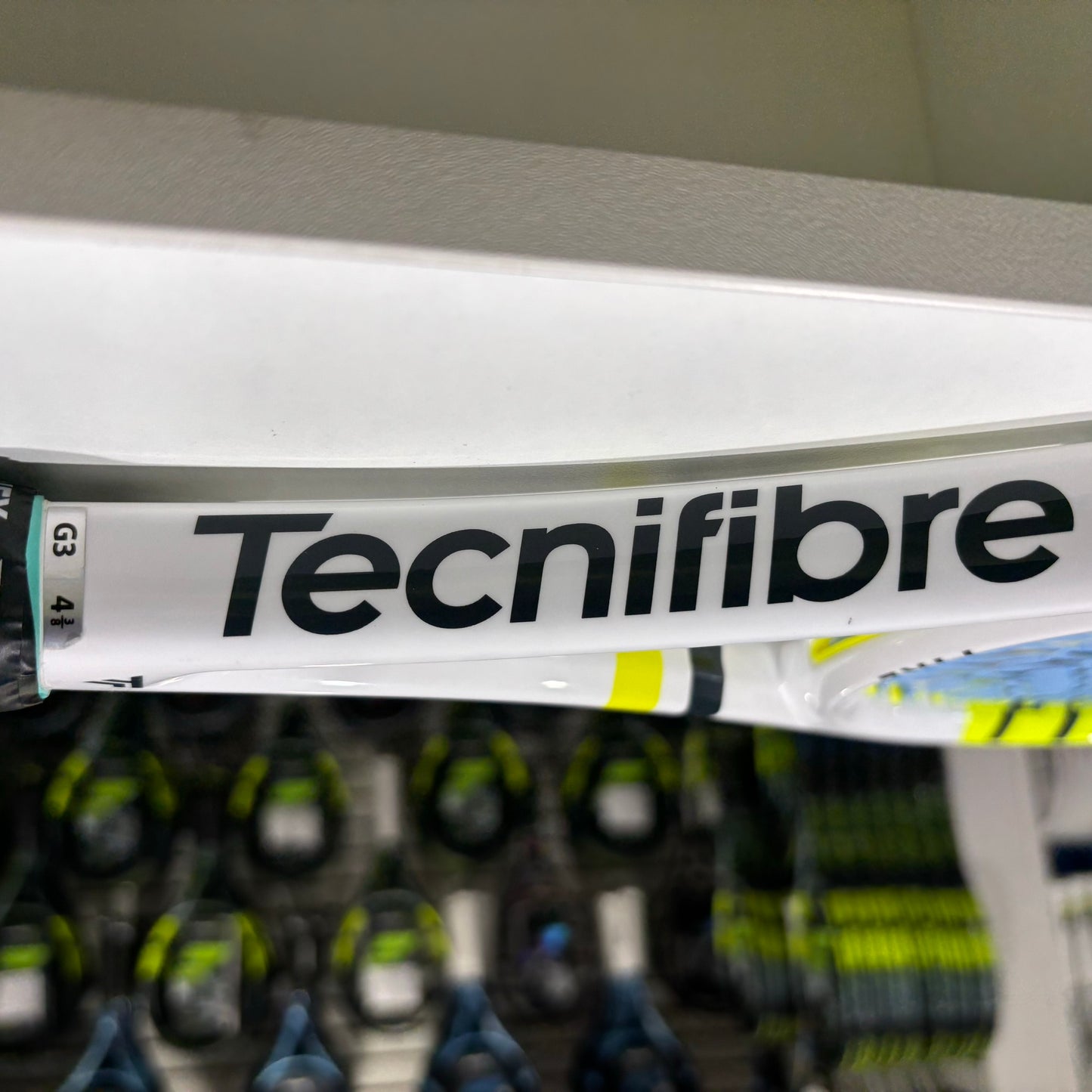 Tecnifibre Fire 305S gripsize 4 3/8 (Condition 9/10) 0826-6