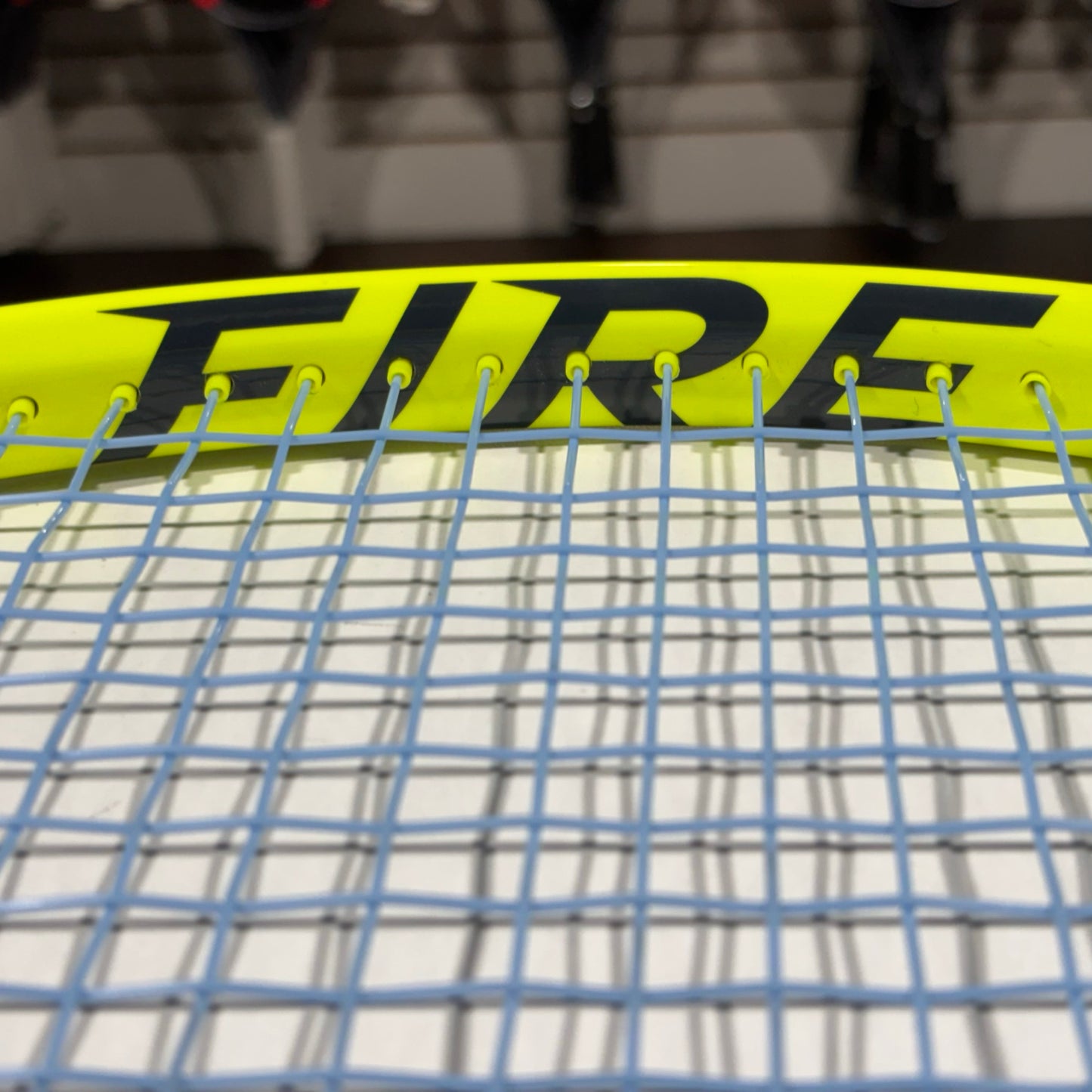 Tecnifibre Fire 305S gripsize 4 3/8 (Condition 9/10) 0826-6