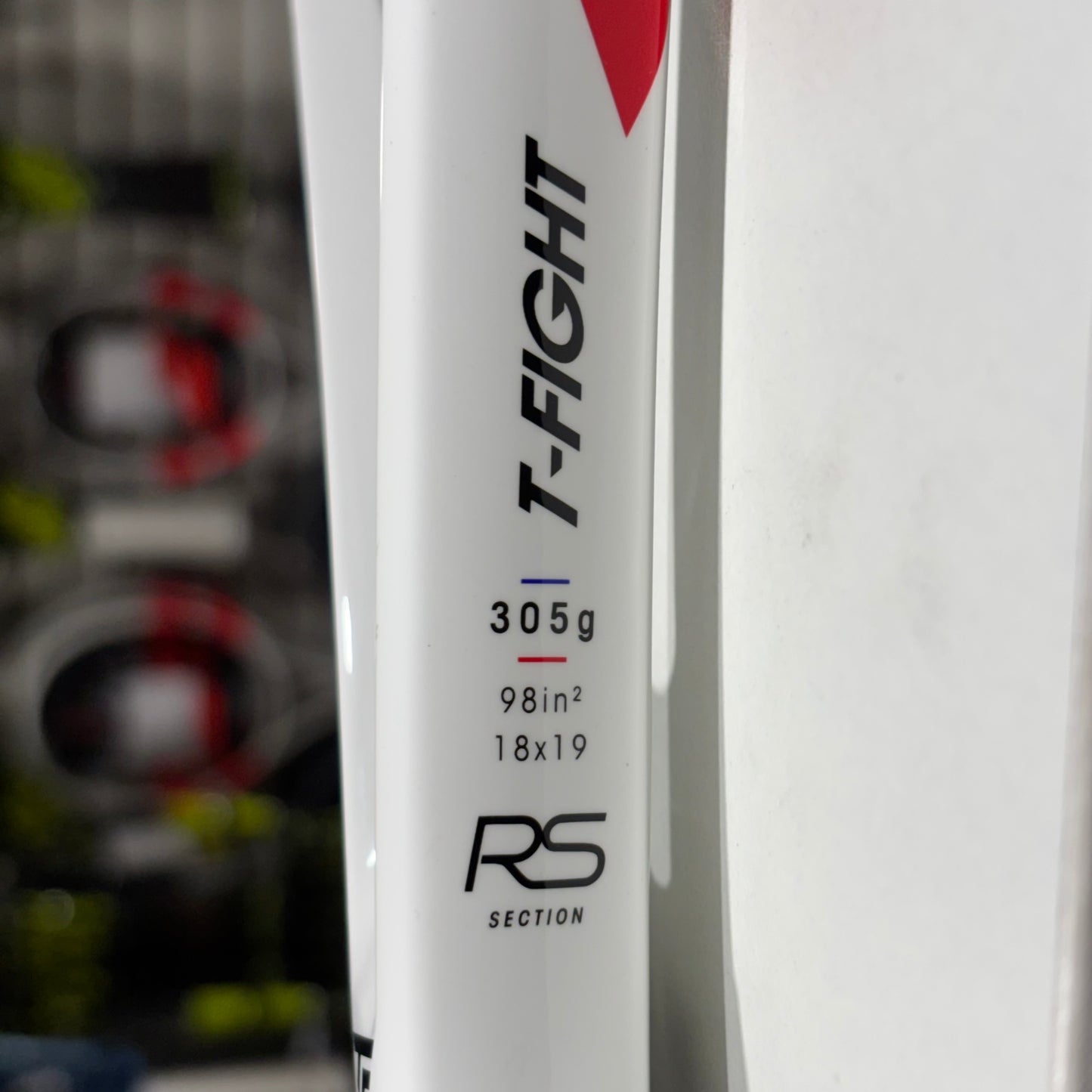 Tecnifibre T-Fight 305S grip 4 3/8 (Condition 9/10) 0209-4 - VuTennis.com