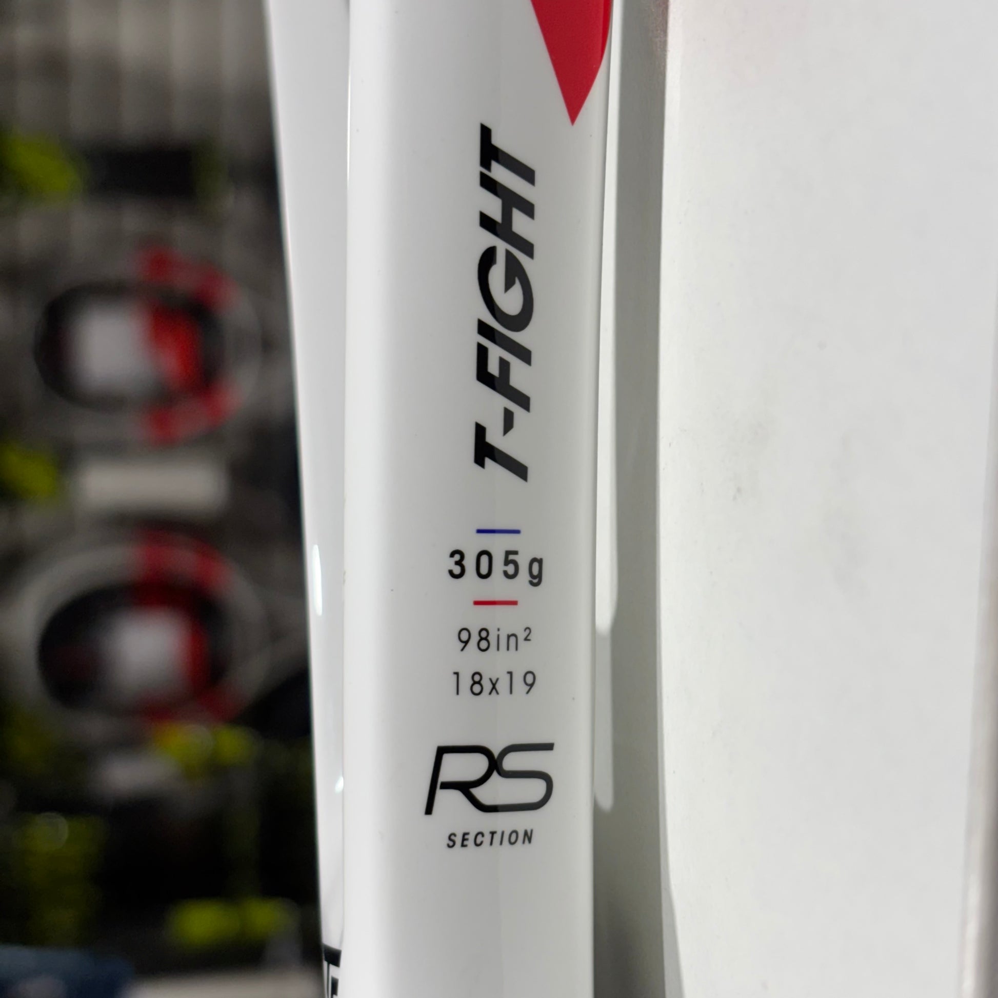 Tecnifibre T-Fight 305S grip 4 3/8 (Condition 9/10) 0209-4 - VuTennis.com