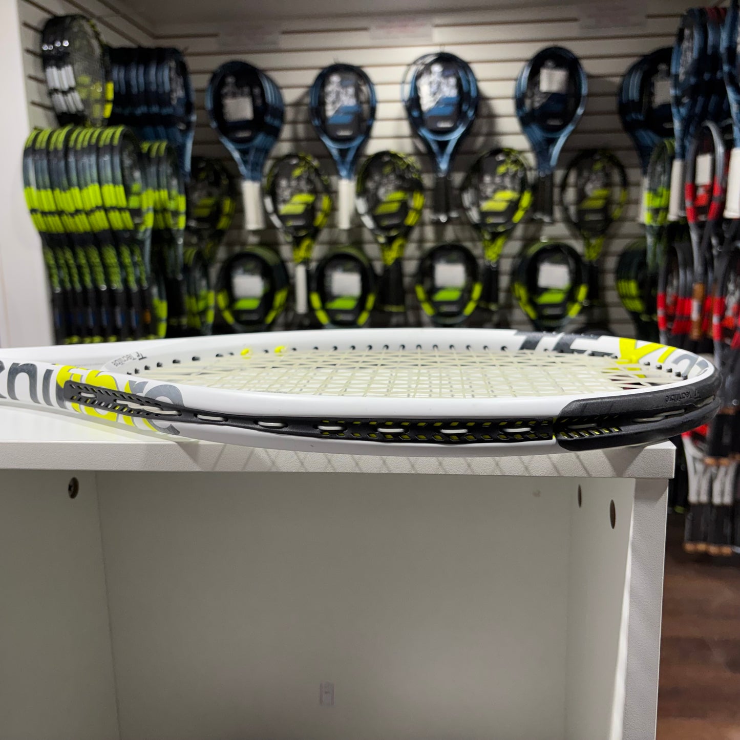 Tecnifibre TF-X1 275 gripsize 4 1/4 (Condition 9.5/10) 0501-3