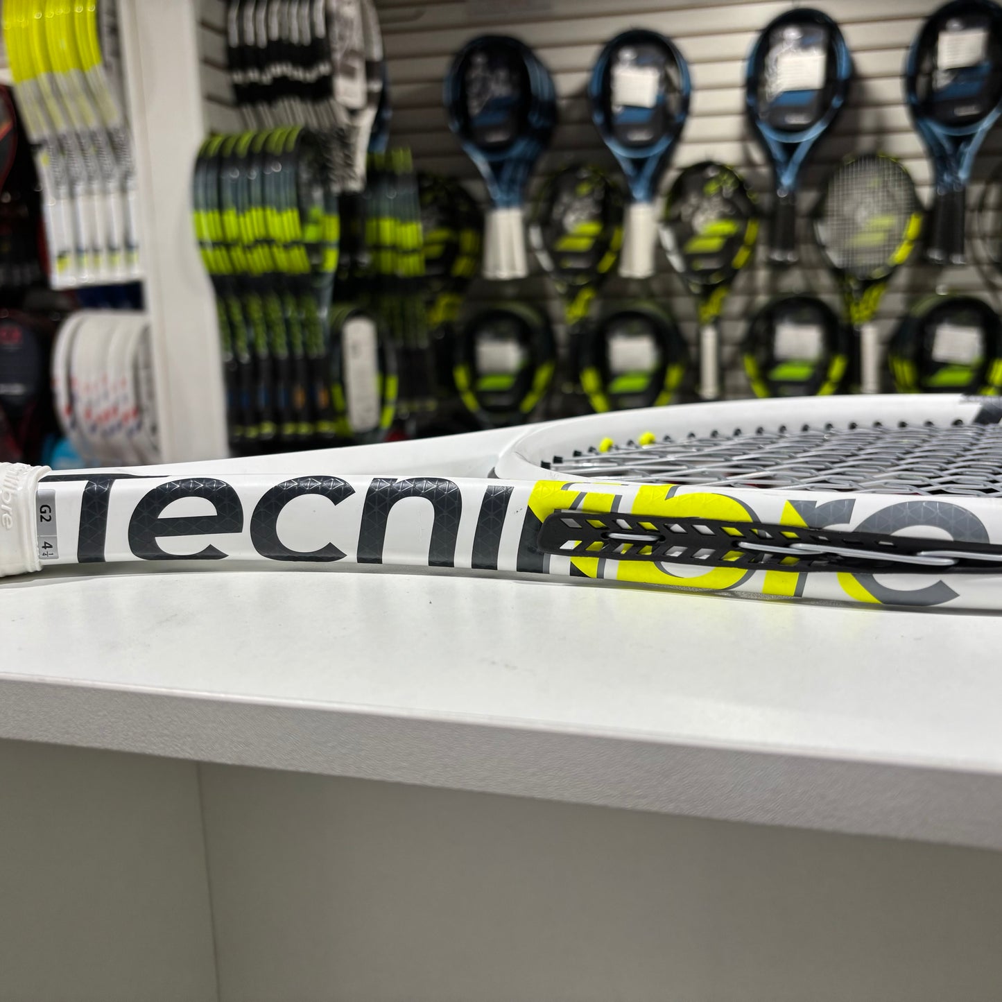 Tecnifibre TF-X1 285 gripsize 4 1/4 (Condition 9/10) 0609-07