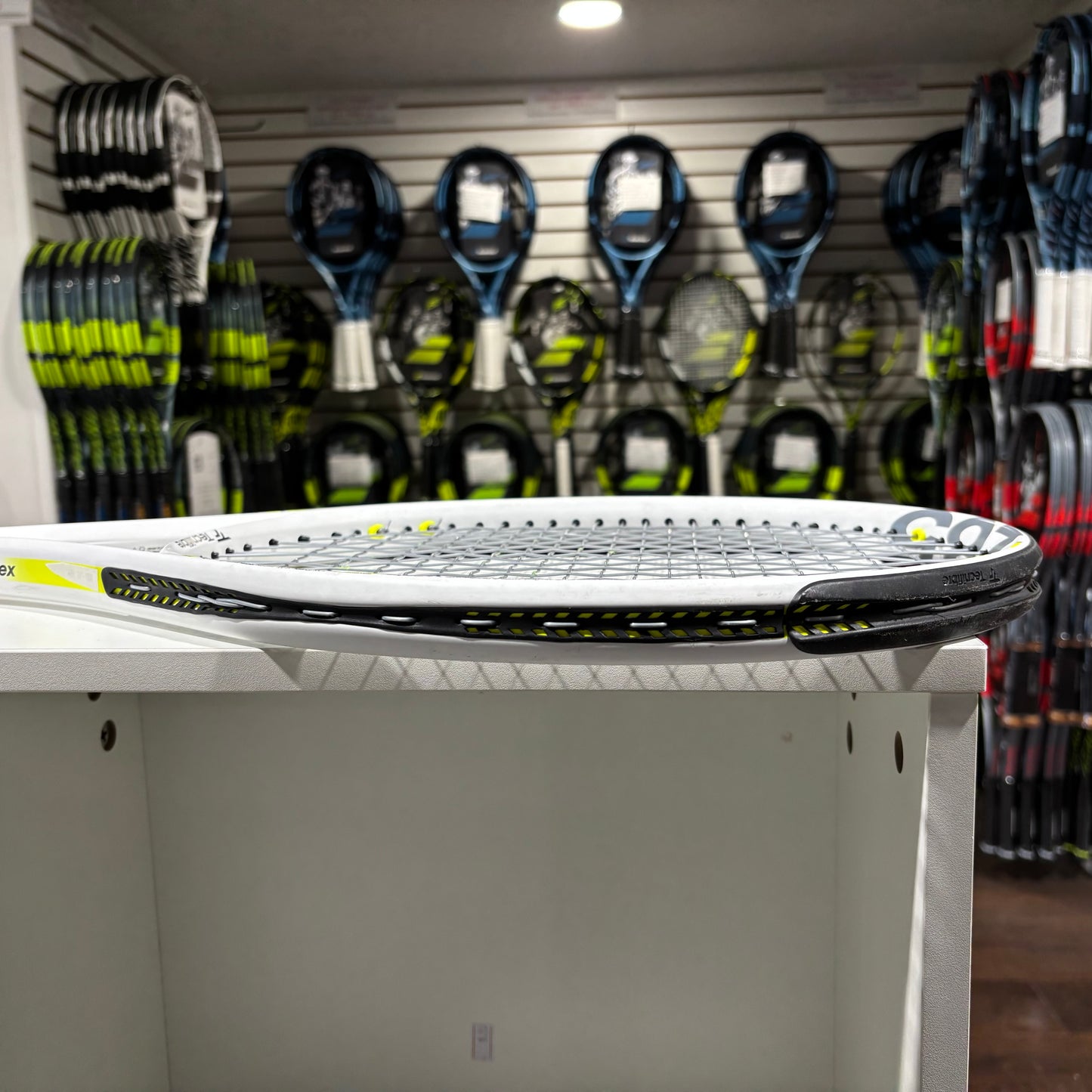Tecnifibre TF-X1 285 gripsize 4 1/4 (Condition 9/10) 0609-07