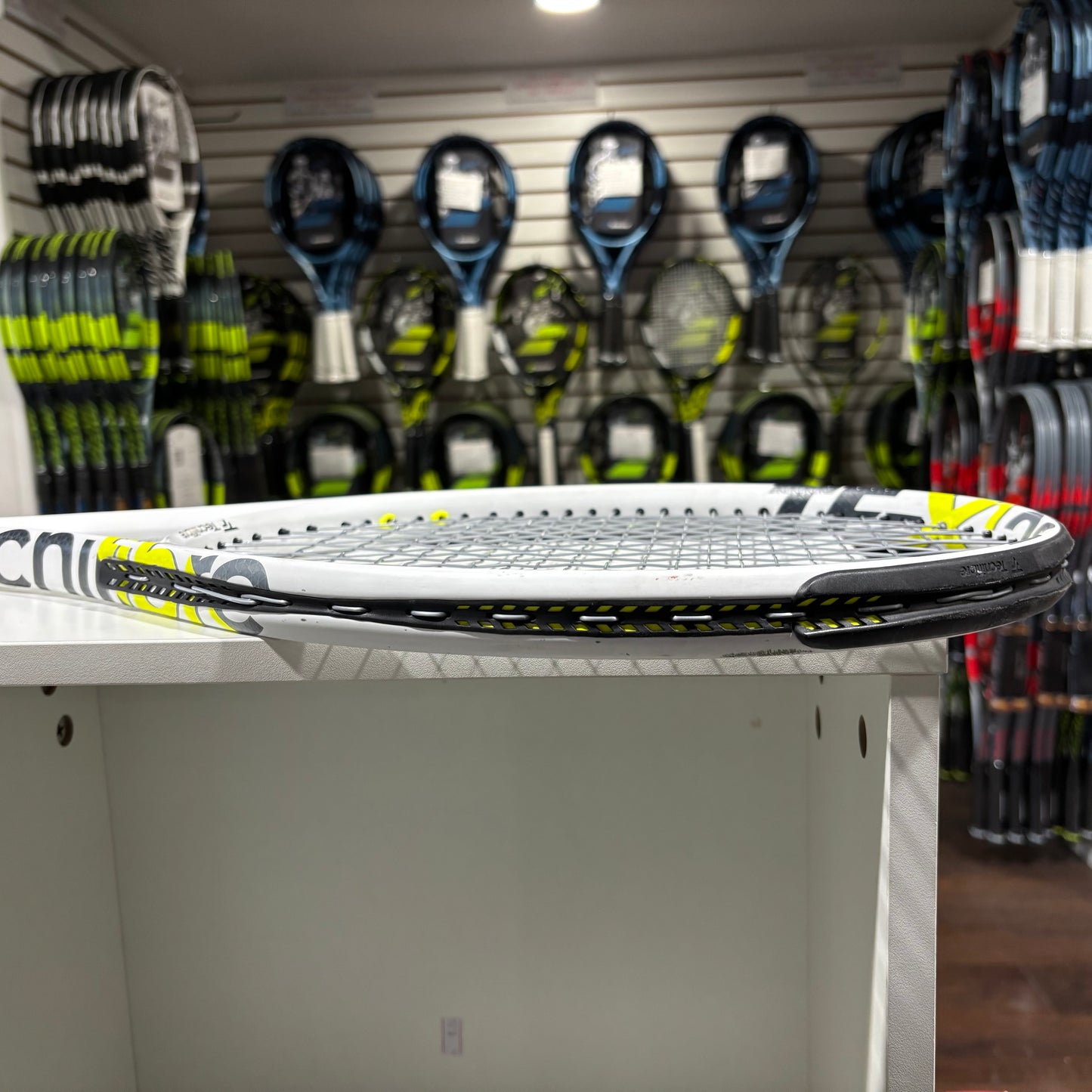 Tecnifibre TF-X1 285 gripsize 4 1/4 (Condition 9/10) 0609-07