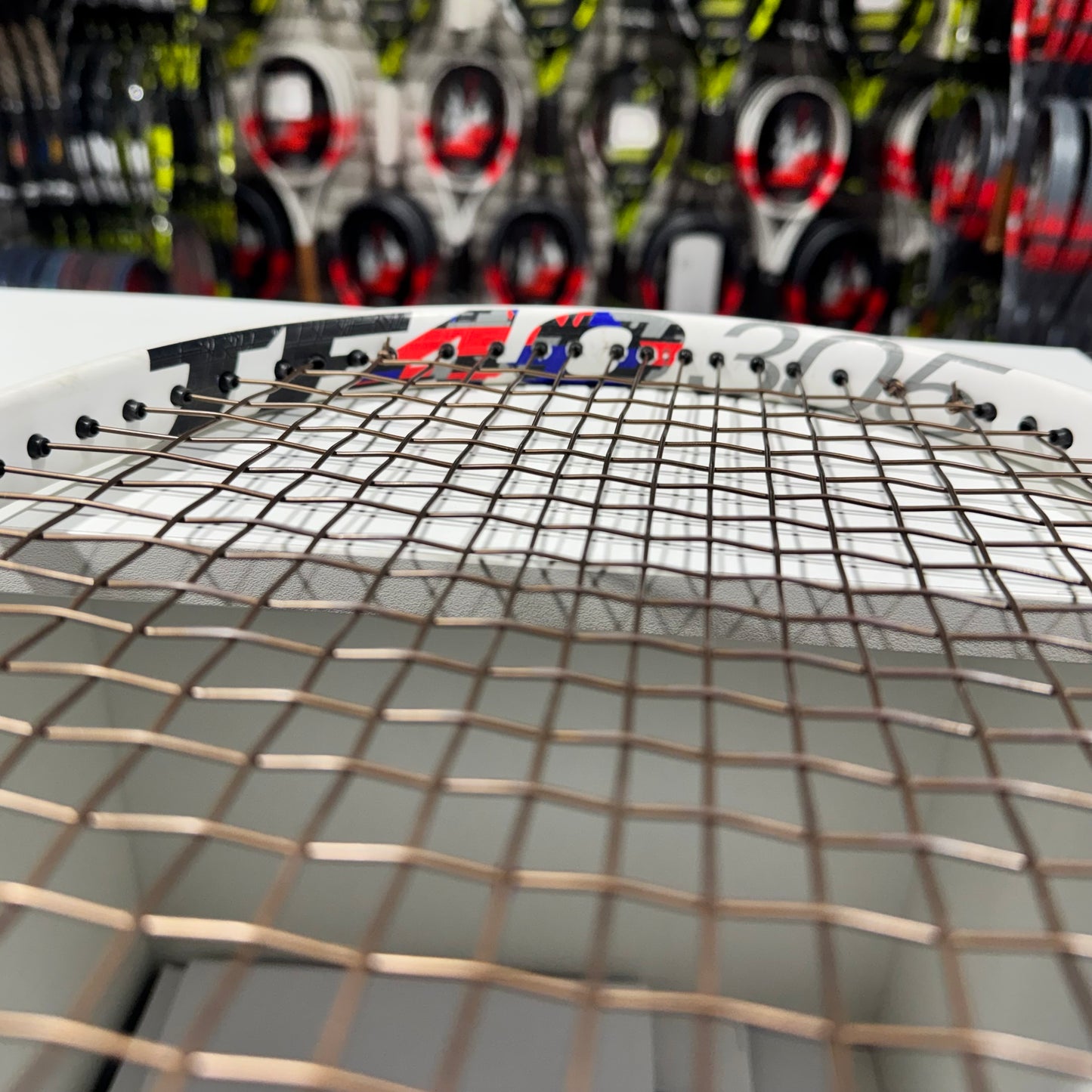 Tecnifibre TF40 305 16x19 grip 4 3/8 (Condition 8/10) 1217-5