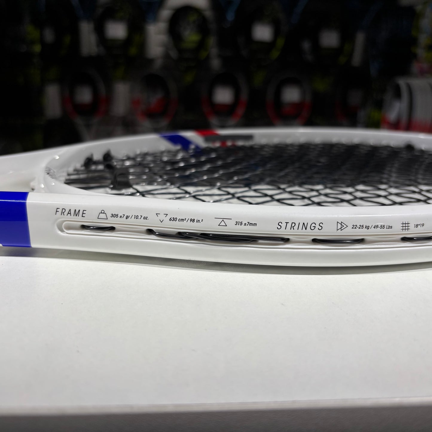 Tecnifibre TFight 305S 2025 grip 4 3/8 (Condition 9/10) 0729-1