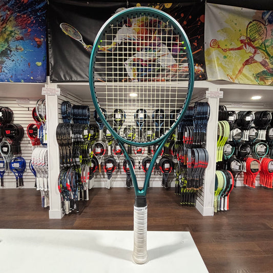 Wilson Blade 100L V9 gripsize 4 3/8 (Condition 9/10) 0203-4 - VuTennis.com