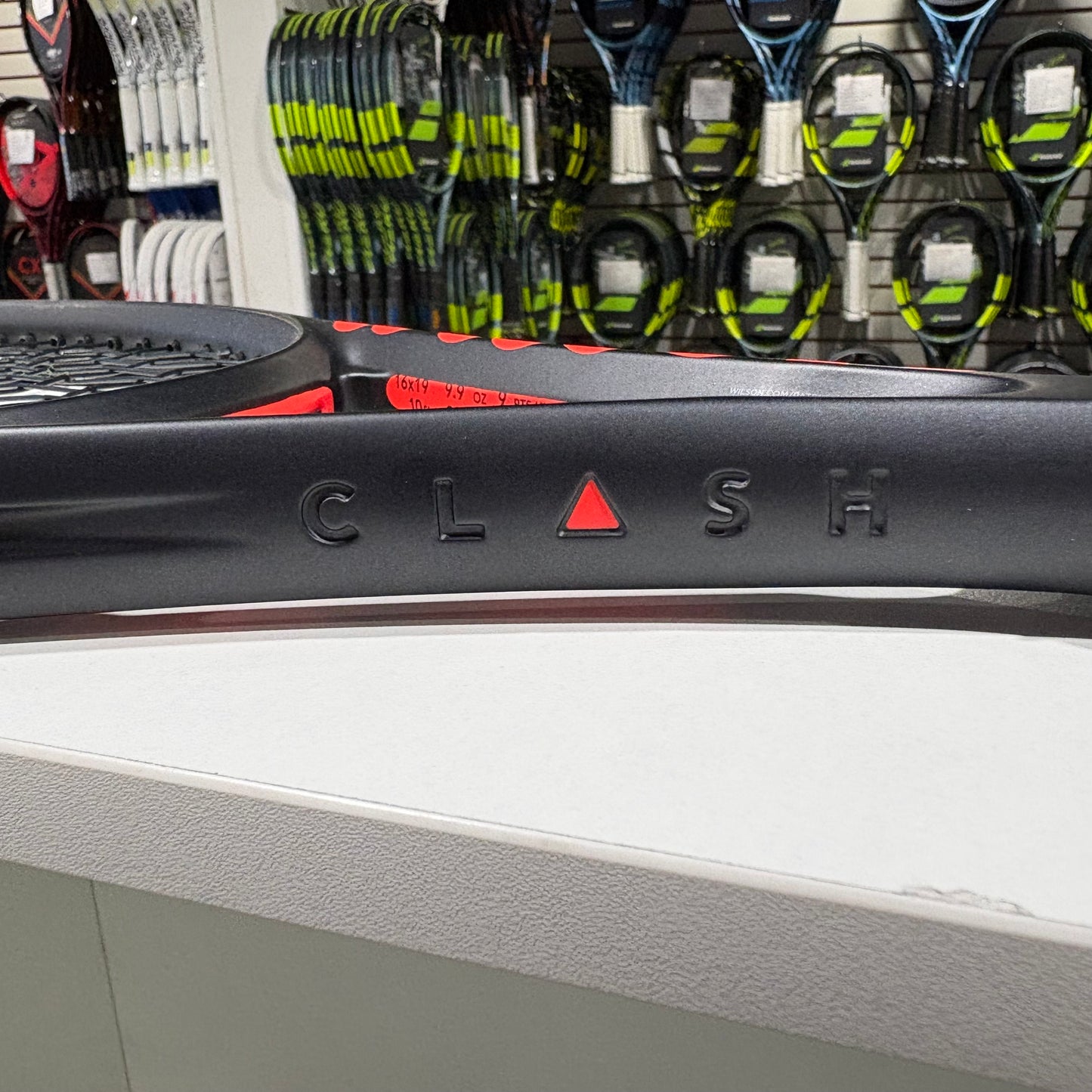 Wilson Clash 100L V3 gripsize 3/8 (condition 9.5/10) 0724-8