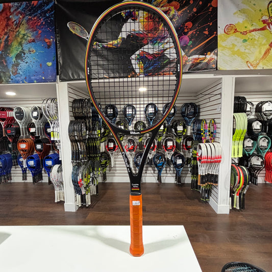 Wilson Pro Staff 85 6.0 Classic gripsize 4 3/8 (Condition 9.9/10) 0729-7