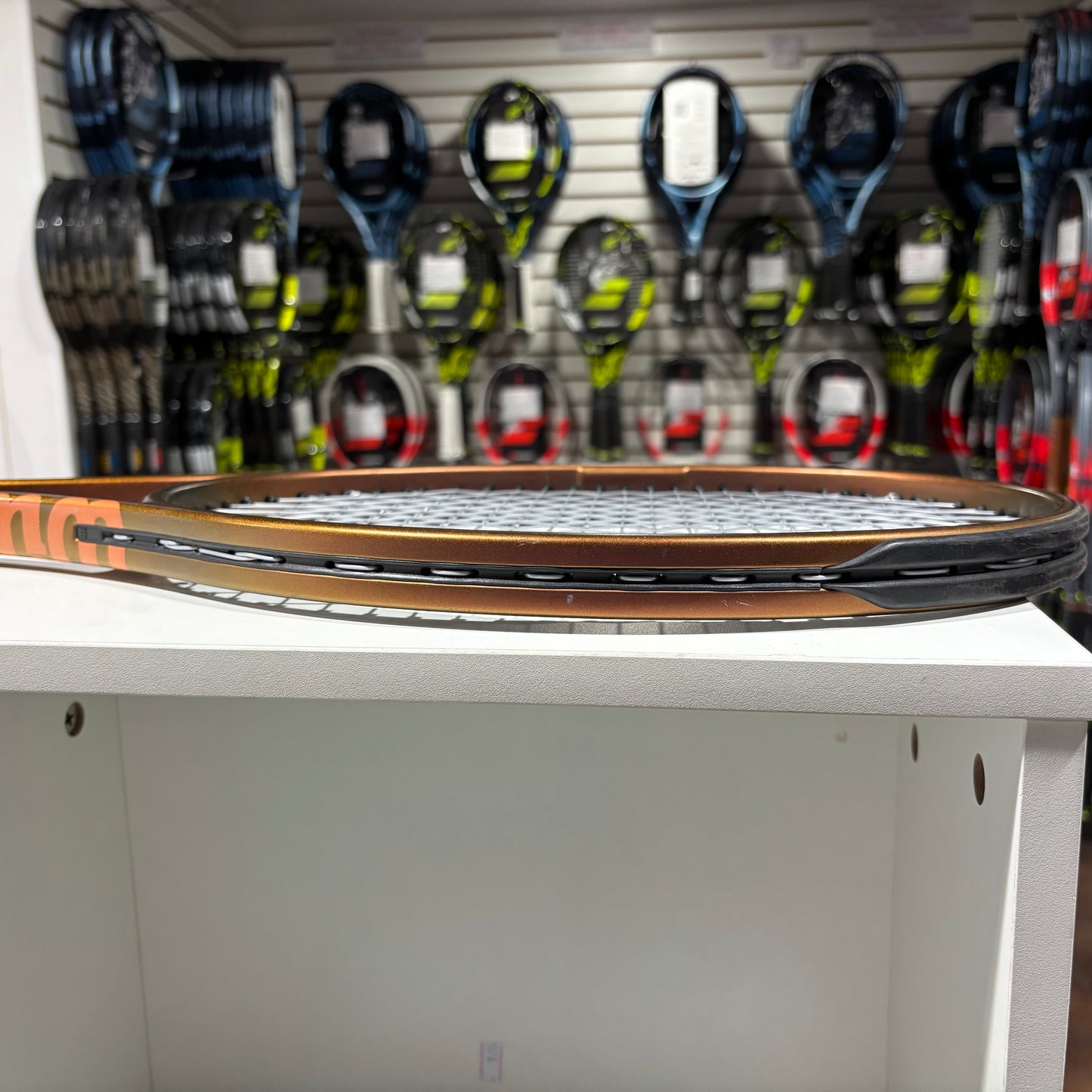 Wilson Pro Staff 97UL v14 gripsize 4 1/4 (Condition 8/10) 0203-1