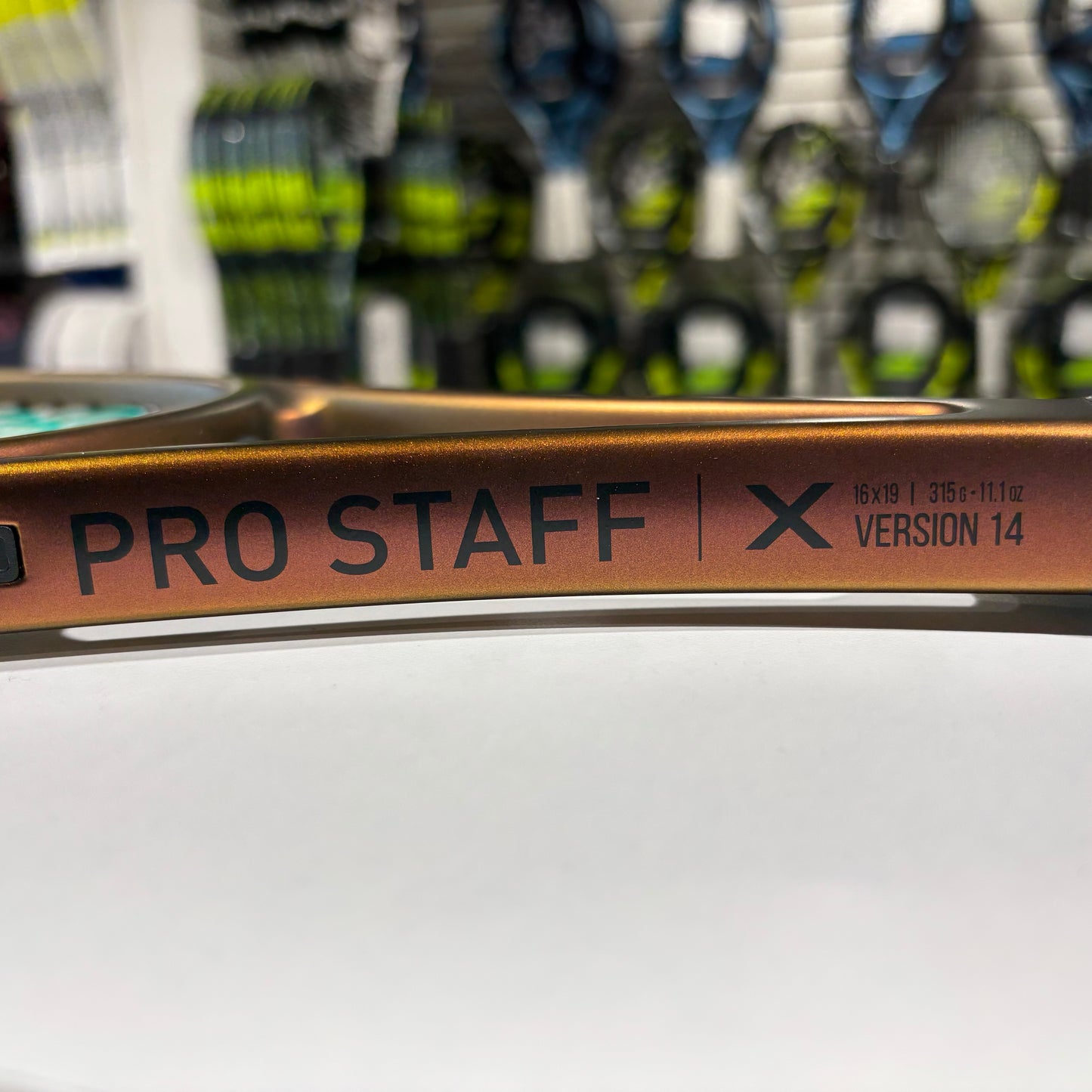 Wilson Pro Staff X v14 gripsize 4 1/4 (Condition 9/10) 0609-02