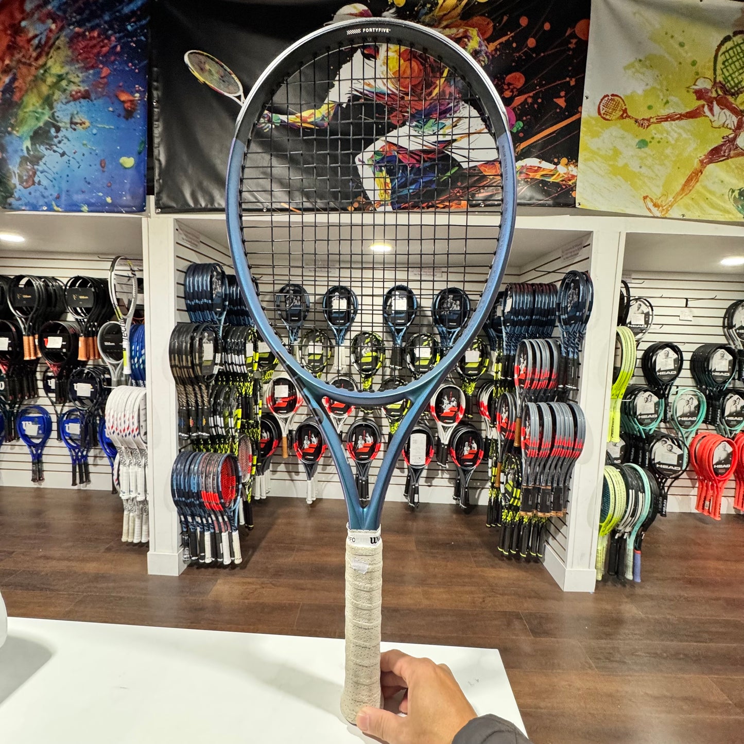 Wilson Ultra 100 V4 gripsize 4 3/8 (Condition 9/10) 1217-3