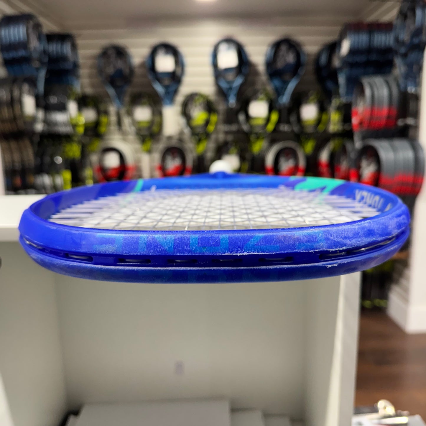 Yonex Ezone 115 grip 4 1/4 (Condition 9/10) 1216-5