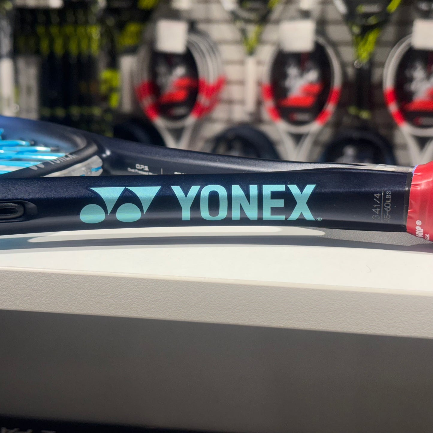 Yonex Ezone 98 Tour gripsize 4 1/4 Made in Japan (Condition 9.5/10) 0108-1