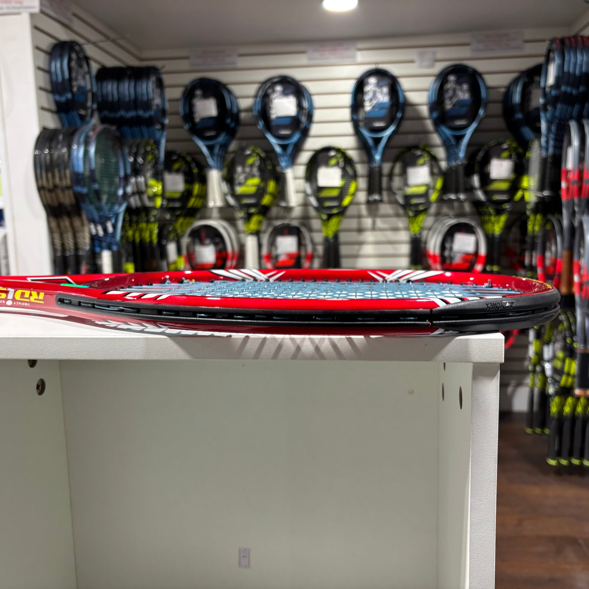 Yonex RDiS 100 (93 sq in) grip 4 3/8 Japan (Condition 9.5/10) 0209-1 - VuTennis.com